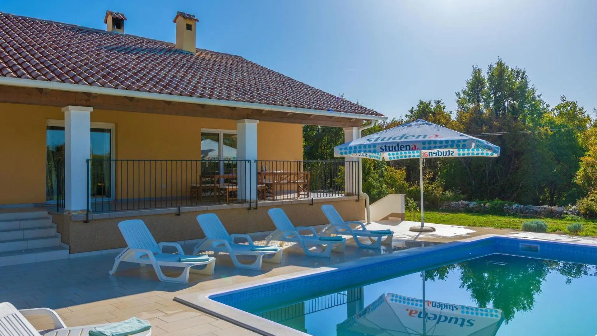 Villa Antonia, A Beautiful Pool Villa In A Large 1900 Sqm Garden Modrušani Casa vacanze