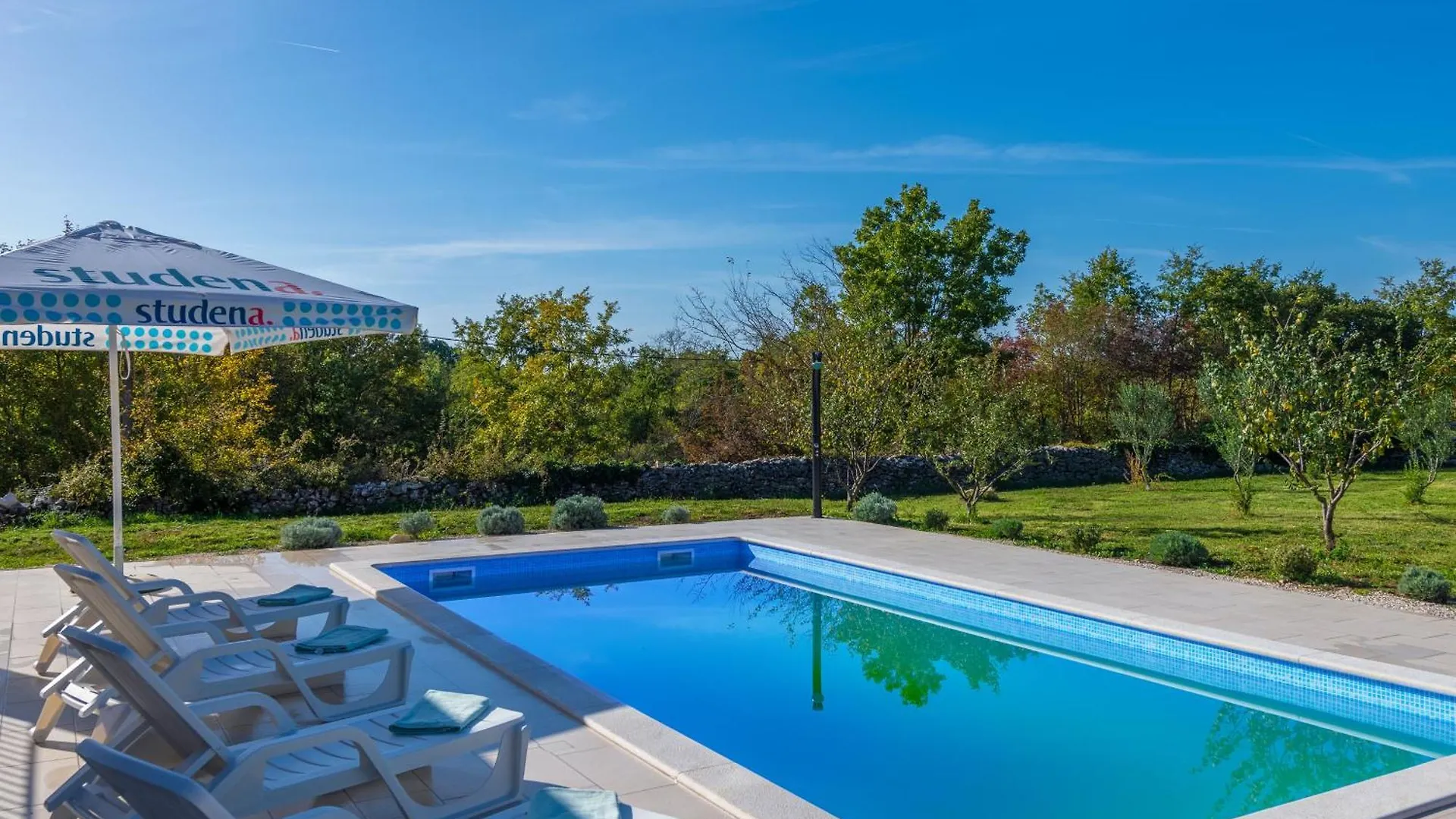 Σπίτι διακοπών Villa Antonia, A Beautiful Pool Villa In A Large 1900 Sqm Garden Modrušani