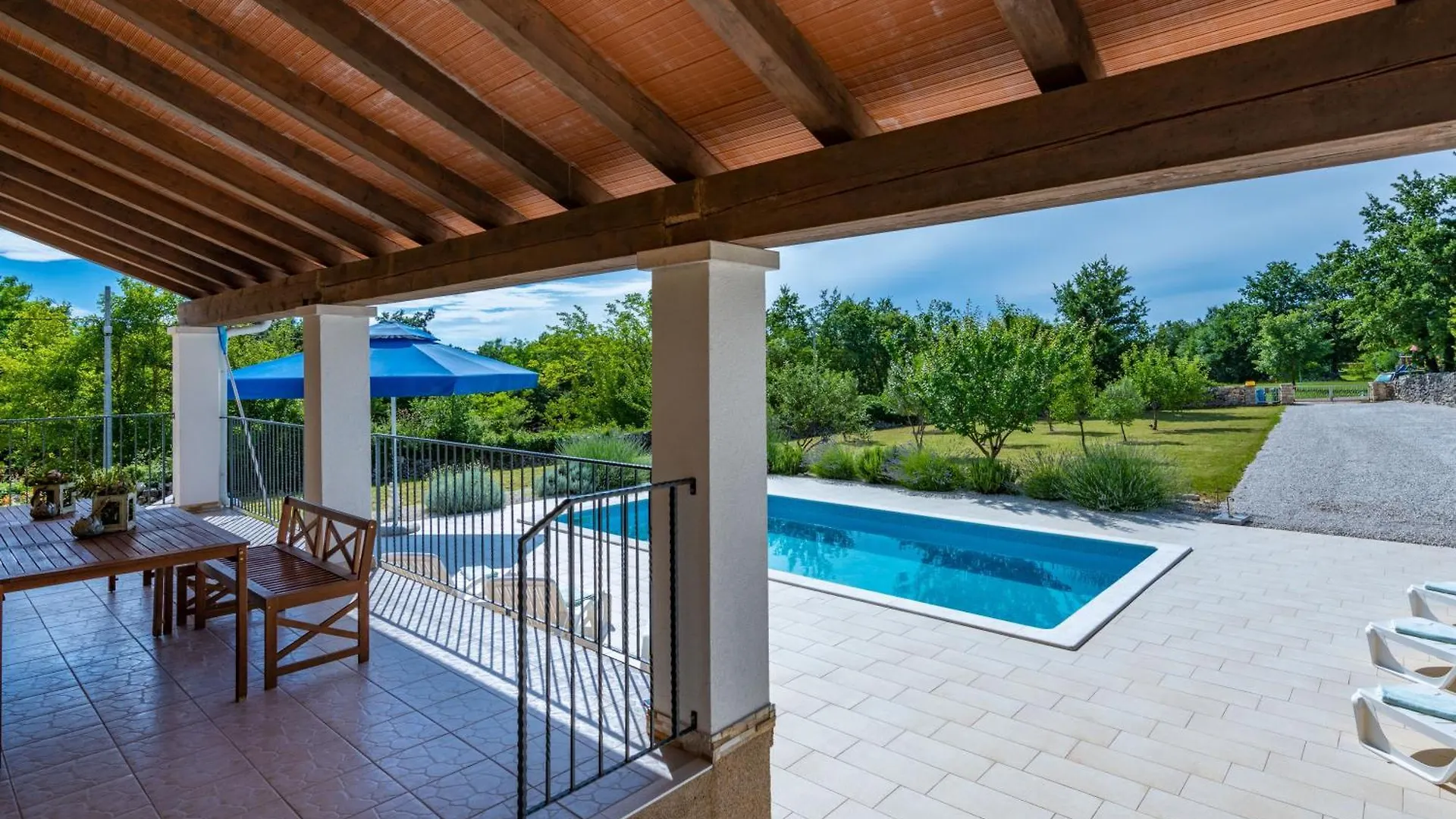 Villa Antonia, A Beautiful Pool Villa In A Large 1900 Sqm Garden Modrušani
