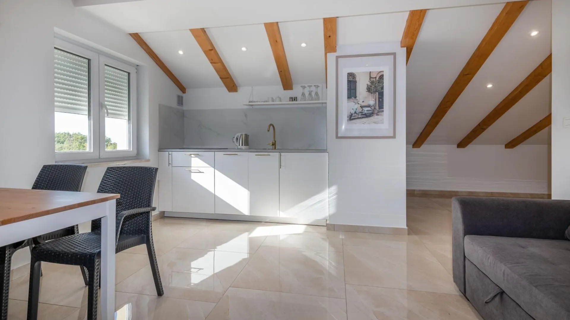 Villa Antonia, A Beautiful Pool Villa In A Large 1900 Sqm Garden Modrušani
