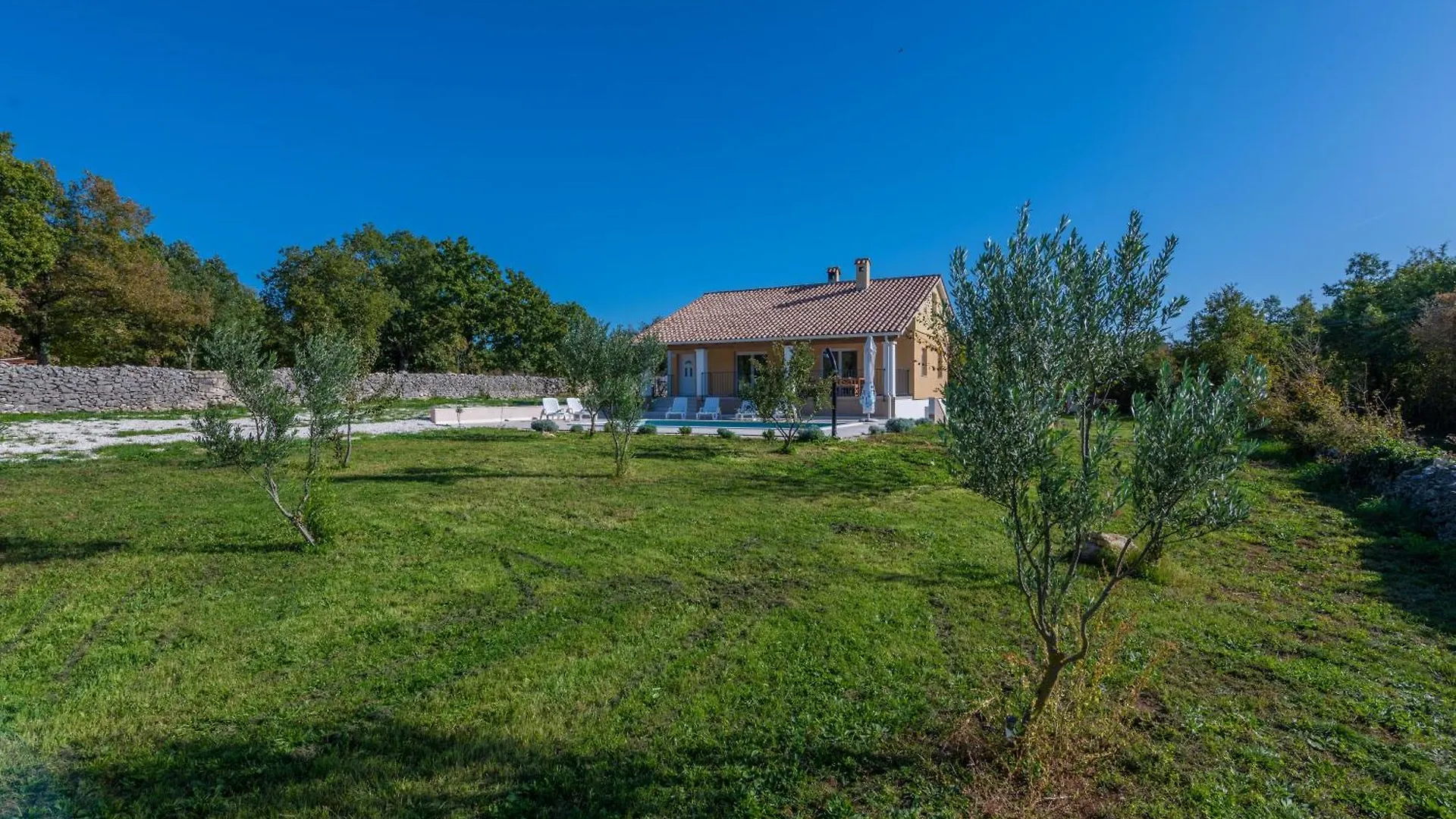 Villa Antonia, A Beautiful Pool Villa In A Large 1900 Sqm Garden Modrušani Κροατία